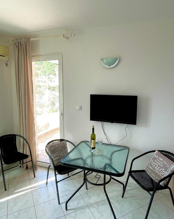 Apartments Villa Relax Petrovac Exteriör bild