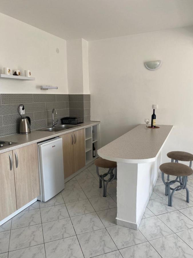 Apartments Villa Relax Petrovac Exteriör bild