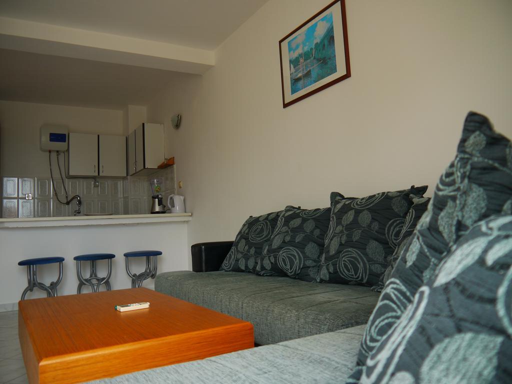 Apartments Villa Relax Petrovac Exteriör bild